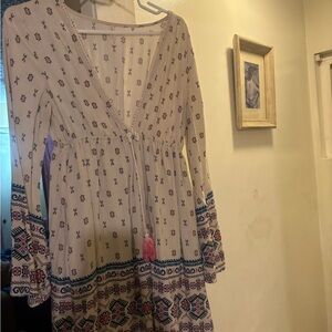 Elegant White Patterned Dress